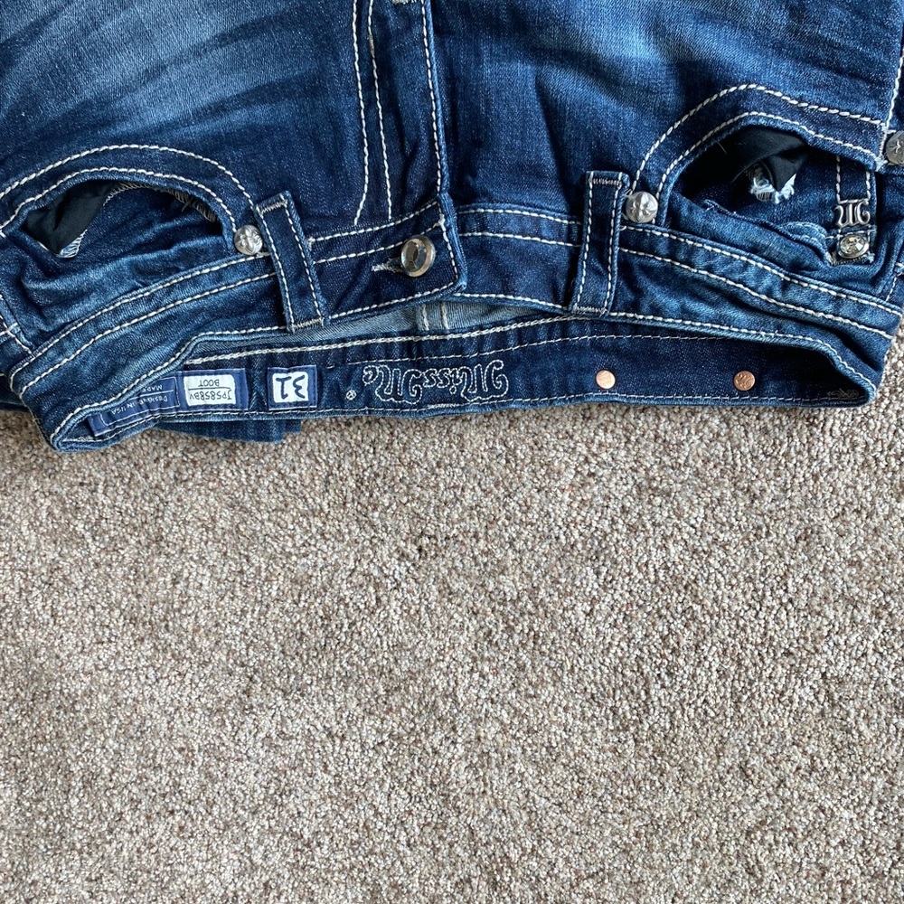 Miss me boot cut jeans. size 31 good condition